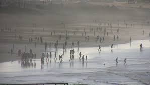 Today casablanca is a large, modern city, but the former french colonial post still allows myriad movie moments for those who want to revisit love in the medina and old city. Marokko Casablanca Badestrand An Der Corniche Gegenlicht 1 24 1667 V A Photo On Flickriver