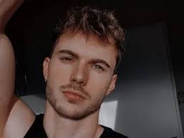 SCARLETT MILLER (ELENCO)