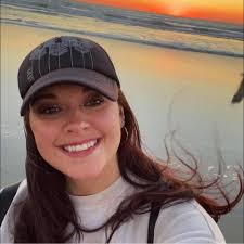 Who is the artist that did the fence mural?