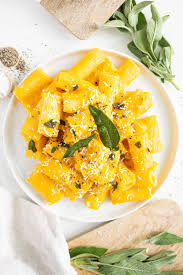 Creamy Butternut Squash Pasta With Sage Healthy Vegan Recipe In 2020 Butternut Squash Recipes Pasta Meals Under 200 Calories Butternut Squash Pasta