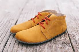 Be lenka patrí medzi obľúbených výrobcov detských ergonomických nosičov, šatiek, oblečenia pre mamičky a barefoot obuvi. Be Lenka Barfussschuhe Elegance Mustard Senfgelb