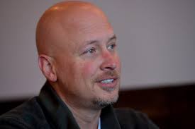 Voters decided to keep Sheriffs Hobart Lewis, Chuck Wright in office