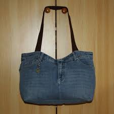 Dann schnapp dir eine alte jeans und ein bisschen stoff mit deinem lieblingsmuster und leg los. Upcyclingprojekt Einkaufstasche Aus Alten Jeans Widerstandistzweckmaessig