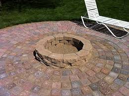 Lay a row of wall block stones in a circle in the approximate size and shape of your fire pit on top of your paver patio. How To Build A Patio And Fire Pit With Easy Instructions And Step By Step Images