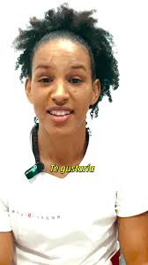 Chica Que Juega Basquetbol Y Alex