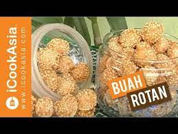 220 gram tepung gandum 60 gram tepung beras 1 biji kelapa 5 biji telur 250 gram gula halus 500 ml air. Buah Rotan Try Masak Icookasia Kuih Tradisional Kuih Raya Youtube