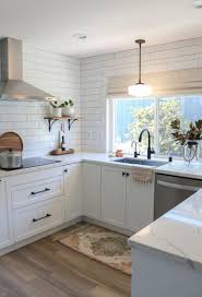 Cuisine Blanche Et Bois Cuisine Blanche Et Bois Campagne Cuisine Blanche Et Bois Credence Cuisine Blanc Diy Kitchen Renovation Kitchen Design Kitchen Style
