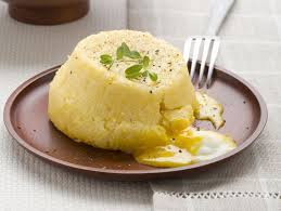 200 gr di polenta formaggio q.b. Timballo Di Polenta Ai 4 Formaggi Con Salvia Un Trionfo Di Sapori