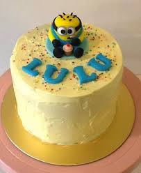 The facebook page of these yellow beings were able to capture the attention of their fans right before the release of the third part of the franchise 'despicable me' in june 2017. 24 Minion Cake Designs You Can Order Right Now Recommend My