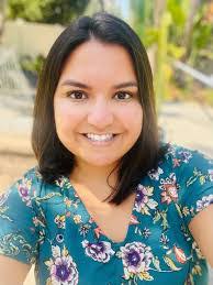 Leah Skelton's Instagram, Twitter & Facebook