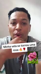 Estava rezando e minha vela se e tornou uma rosa 🌹#rosario #freigilson  #rosa #nossasenhora #catolicos #terço #deus #fyp