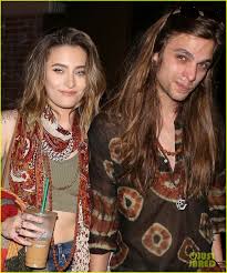 Paris Jackson & Boyfriend Gabriel Glenn Perform Duet During Soundflowers  Gig: Photo 1237621