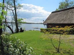 Rotes Reetdachhaus Schweriner See In Bad Kleinen Objekt Nr 21026 Ferienhaus Am See Deutschland Schweriner See Ferienhaus Am See