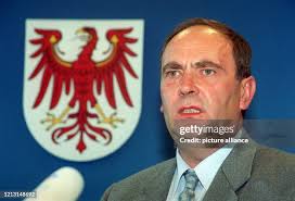 12 Dvu Brandenburg Photos & High Res Pictures