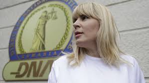 Elena udrea vinde tot am vandut si ultima casa aveam nevoie de bani. Dosarul FinanÈ›Äƒrii Campaniei Electorale Din 2009 Elena Udrea 8 Ani De Inchisoare Cu Executare Ioana BÄƒsescu 5 Ani De Inchisoare