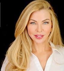 Amber Monk's Instagram, Twitter & Facebook