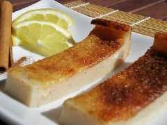 It has the consistency of a dense pudding, and is made from milk, sugar, butter, wheat flour, and egg, and flavored with lemon zest and cinnamon. Receta De Quesada Pasiega Receta Postre Recetas De Cocina Mundo Tema