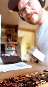 Hier mal wieder ein kleiner Ausschnitt aus unserer Arbeit. Ich liebe es  unsere Bestellungen zu verpacken. Und unsere mit Liebe und Handarbeit  gefertigten Stücke zu versenden. , #handmadeplugs ...