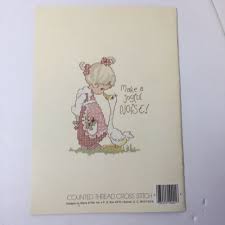 Ya falta poco para la navidad, aquí les dejo algunos esquemas en punto de cruz de precious moments para crear lindos trabajos navideños. Book 1 Precious Moments Cross Stitch Pattern And 50 Similar Items