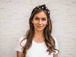 Das stirnband können sie auch mit verschiedenen wollsorten stricken. Haarreif Selber Machen Diy Anleitung Zum Basteln Von Haarreifen