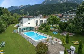 Wie op zoek is naar de traditionele sfeer en charme van oostenrijk kan beter kiezen voor een wat eenvoudiger hotel in haus im ennstal. Hotel Hartweger Bewertungen Fotos Preisvergleich Haus Im Ennstal Osterreich Tripadvisor