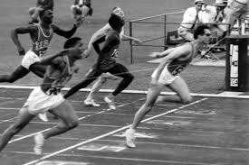 A month later he won again in addis ababa with a time of 2:21:23, which was faster than the existing olympic record held by emil zátopek. Gli 82 Anni Di Livio Berruti Sprintnews It