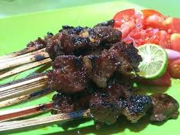 Seperti telur, ayam, dan kerupuk. Olahan Daging Idul Adha Dengan Bikin Sate Maranggi Yang Nikmat