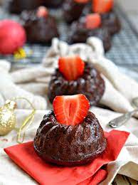 Chocolate Strawberry Christmas Bundt Cake Sweetashoney Nz Mini Bundt Cakes Cake Calories Christmas Bundt Cake