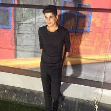 Shubman was born on 8 september 1999 in fazilka, punjab. Shubman Gill Wiki Age Caste Family Awards Records Height Biowiki