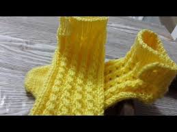 2 Sis Ile Corap Dikissiz Tek Seferde Sende Yap Youtube Knitted Gloves Knitting Socks Knitted Slippers