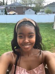 Lexi Cummings's Instagram, Twitter & Facebook