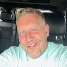 Jaime Pascarella's Instagram, Twitter & Facebook