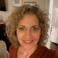 600+ "Julie" profiles