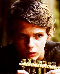 Once Upon A Time Gif Series Peter Pan 4 In 2020 Peter Pan Peter Pan Ouat Robbie Kay Peter Pan