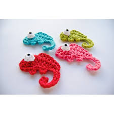 The pattern describes how to crochet a chameleon (20cm/7,8) on wire. Chameleon Applique Crochet
