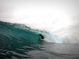 In brizan, a quiet seaside resort in the french landes, everything changes with the arrival of the first wave each episode transports the audience to worlds of wonder through the lens of today's most imaginative filmmakers, directors and writers. Episode 6 Le Surfeur Sans Limites The Surfer Without Limits Duolingo