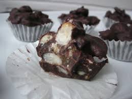 Bouchees Croquantes Choco Amandes Caramelisees C Secrets Gourmands Alimentation Amande Caramelisees Gourmands