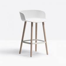 A choice of two heights: Enea Lottus Stool Wood Questo Design