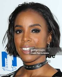 Ebony Rowland's Instagram, Twitter & Facebook