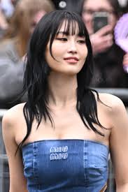 TWICEs Momo Gives the Canadian Tuxedo a Midriff-Baring Upgrade in Miu Miu  — See Photos | Teen Vogue