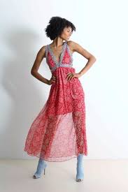 Recién llegados vestidos midi chaquetas botas trajes de baño blusas blancas. Sensse Boutique Atelier Alta Costura Y Multimarca Premium Mujer