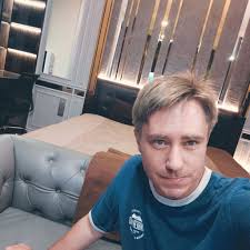 Kowloon Station residential building reviews needed