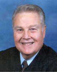 Thomas Shanahan's Instagram, Twitter & Facebook