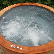 Wollen sie sich im alltag mehr entspannen und sich was gutes tun? Garten Whirlpool Garten Jacuzzi Aussen Whirlpool Hot Tub Mit Sprudel Badetonne Mit Massageduesen Whirlpool Badezuber Garten Kaufen