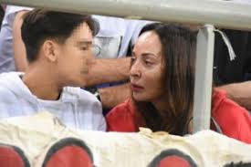 To «ευχαριστώ» σε όσους έδωσαν αίμα για τον άκη τσοχατζόπουλο. Akhs Tsoxatzopoylos Biky Stamath O Gamos Ths Xlidhs Sto Parisi Ta Prwta Politikh Eidhseis