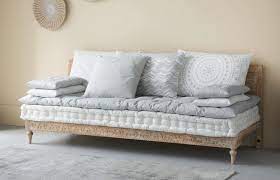 Maybe you would like to learn more about one of these? Canape Marocain 16 Modeles Pour Un Salon Oriental