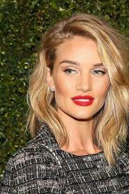 Cheveux Mi Longs Raie Sur Le Cote Cheveux Mi Long Carre Plongeant Cheveux Boucles Brushing Cheveux