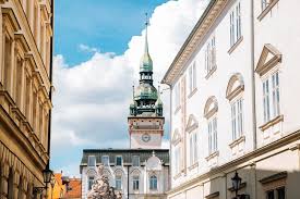 Compare salaries city by city with our free salary wizard and convert your own salary to a local salary in brno. Brno Tsjechie Onontdekte Parel Prachtige Bezienswaardigheden