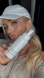 My most asked question: what self tanner do you use? I’ve tried them all  and the 2 hour ultra dark from @getintothelimelight is so good! It smells  better than any self tanner I’ve tried and the color ...