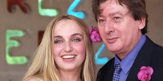 , comic strip ou encore bonnie & clyde. Mort D Alain Bashung Chloe Mons Soupconnee Du Pire La Chanteuse Reagit Femme Actuelle Le Mag